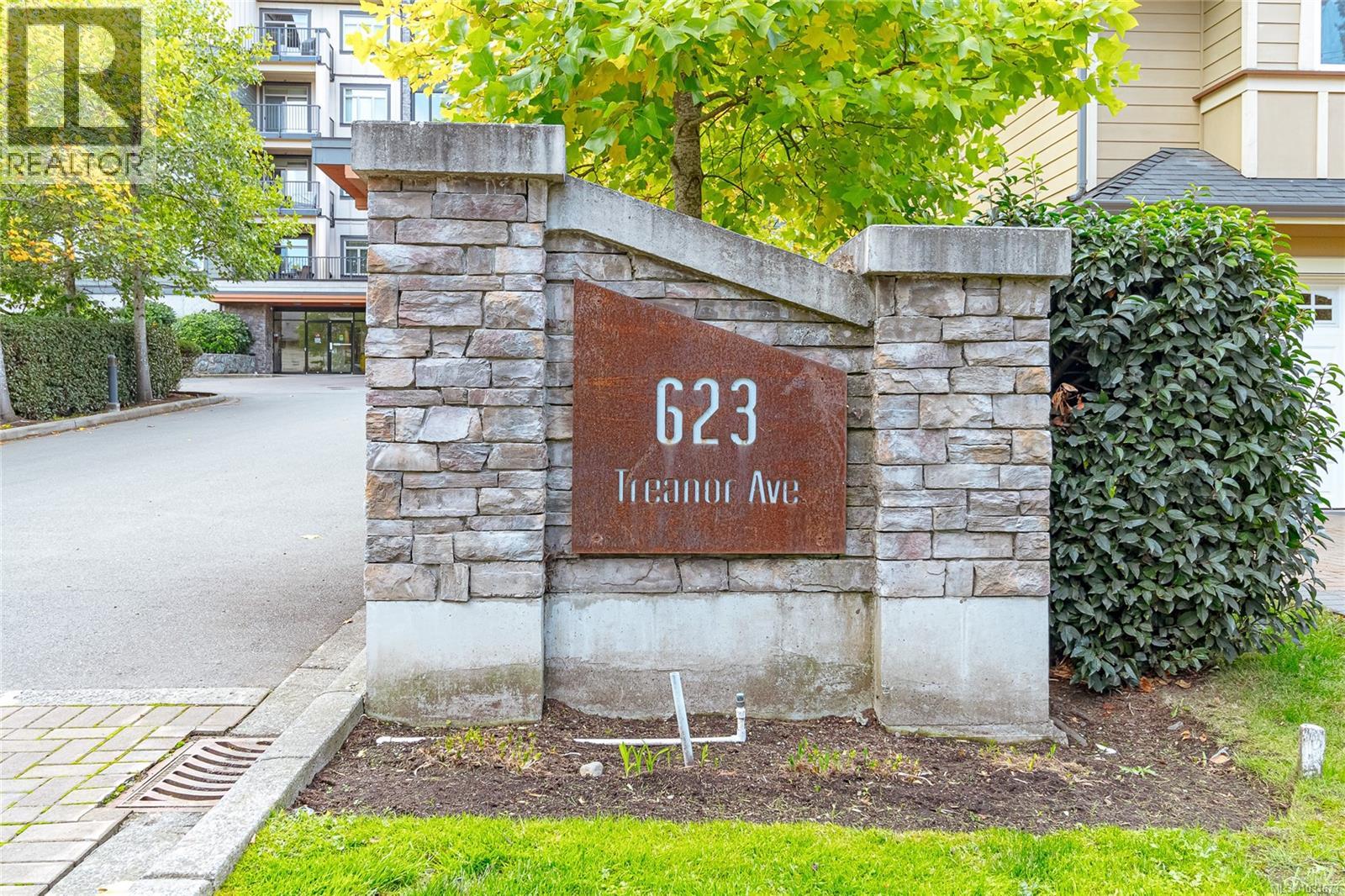 #415 623 TREANOR AVE - 7