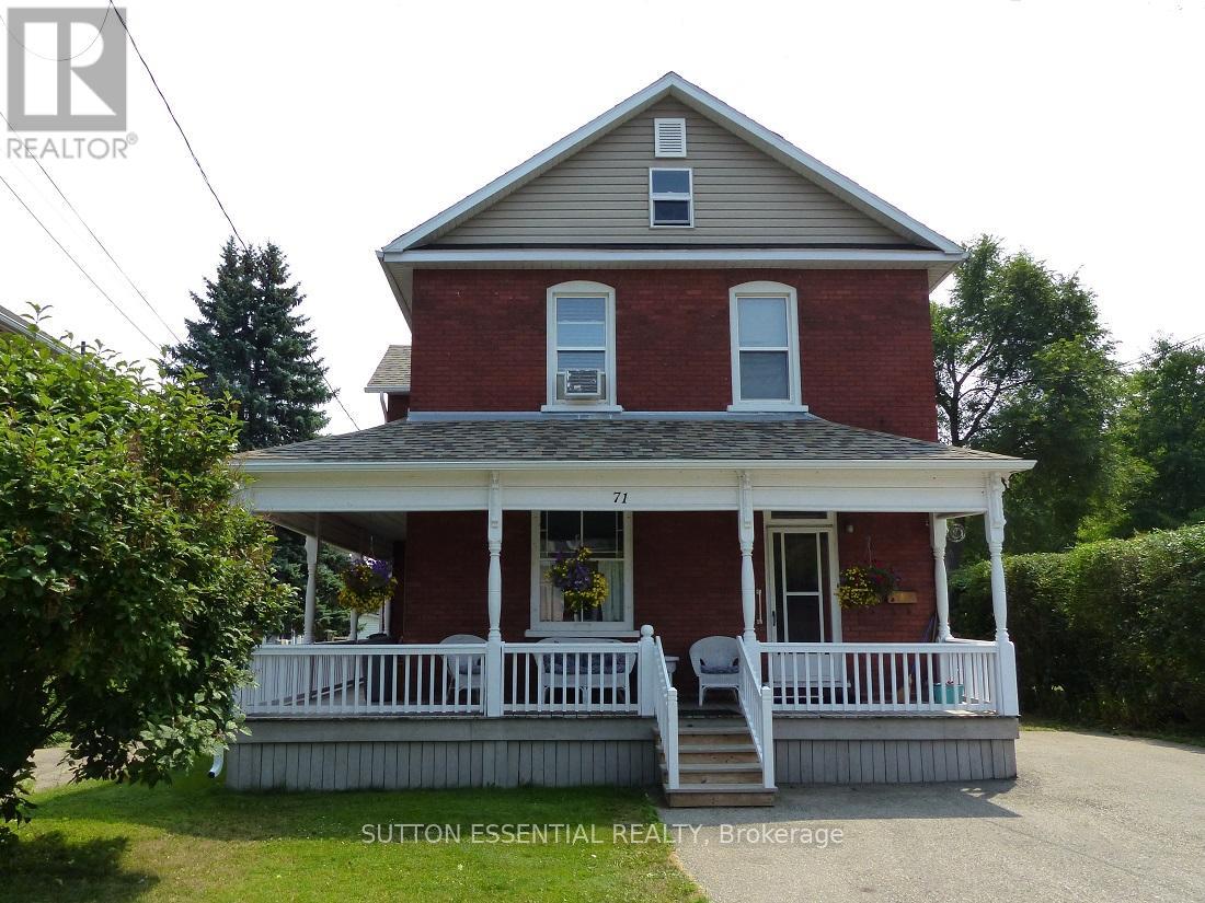 71 RUSSELL STREET E - 2