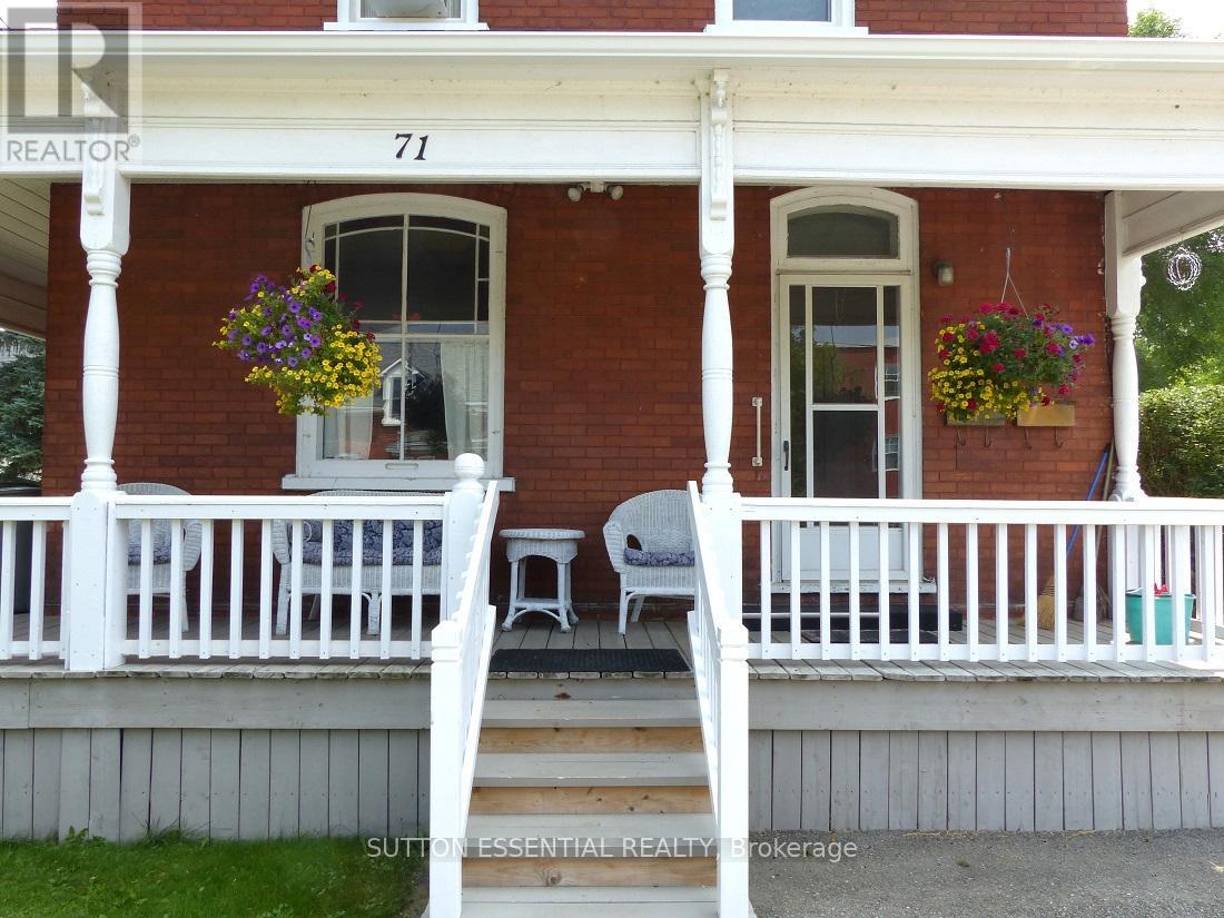 71 RUSSELL STREET E - 6
