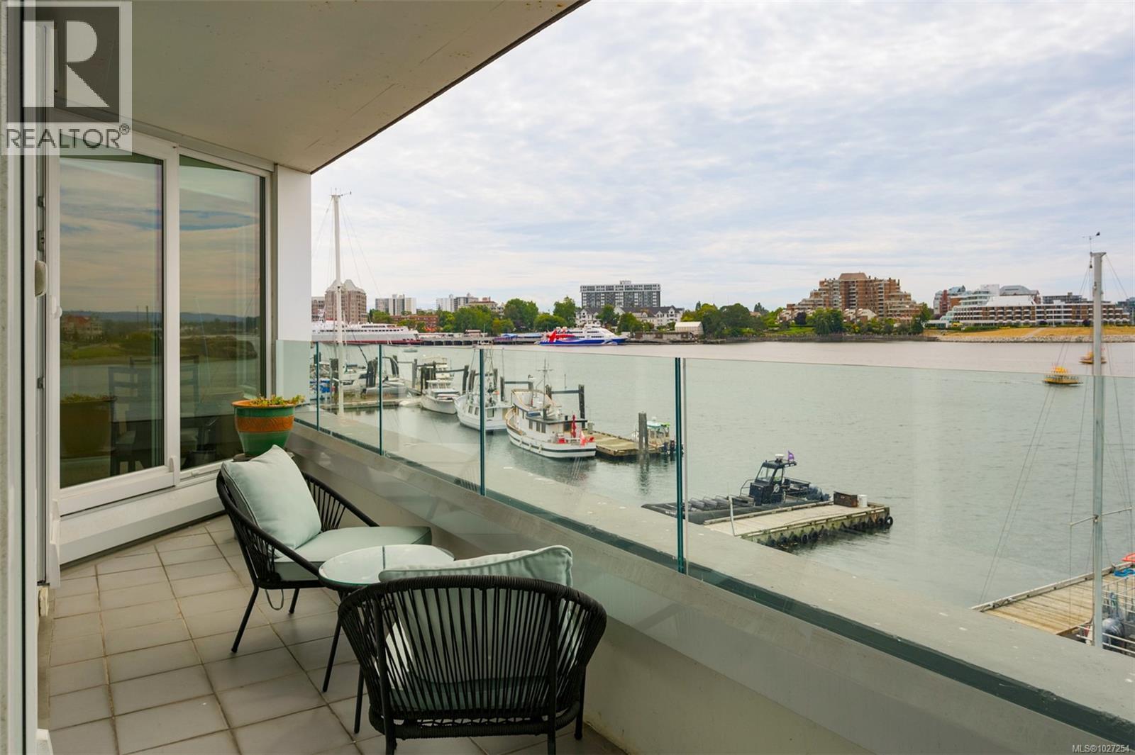 #208 1234 WHARF ST - 18