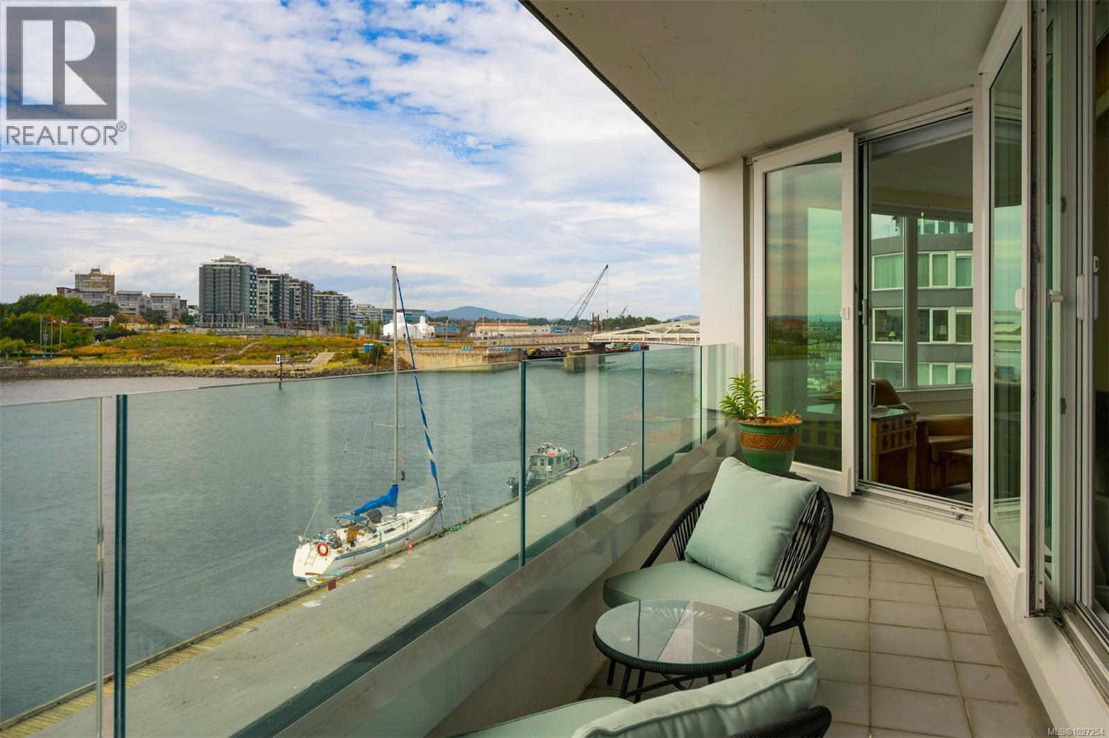 #208 1234 WHARF ST - 19