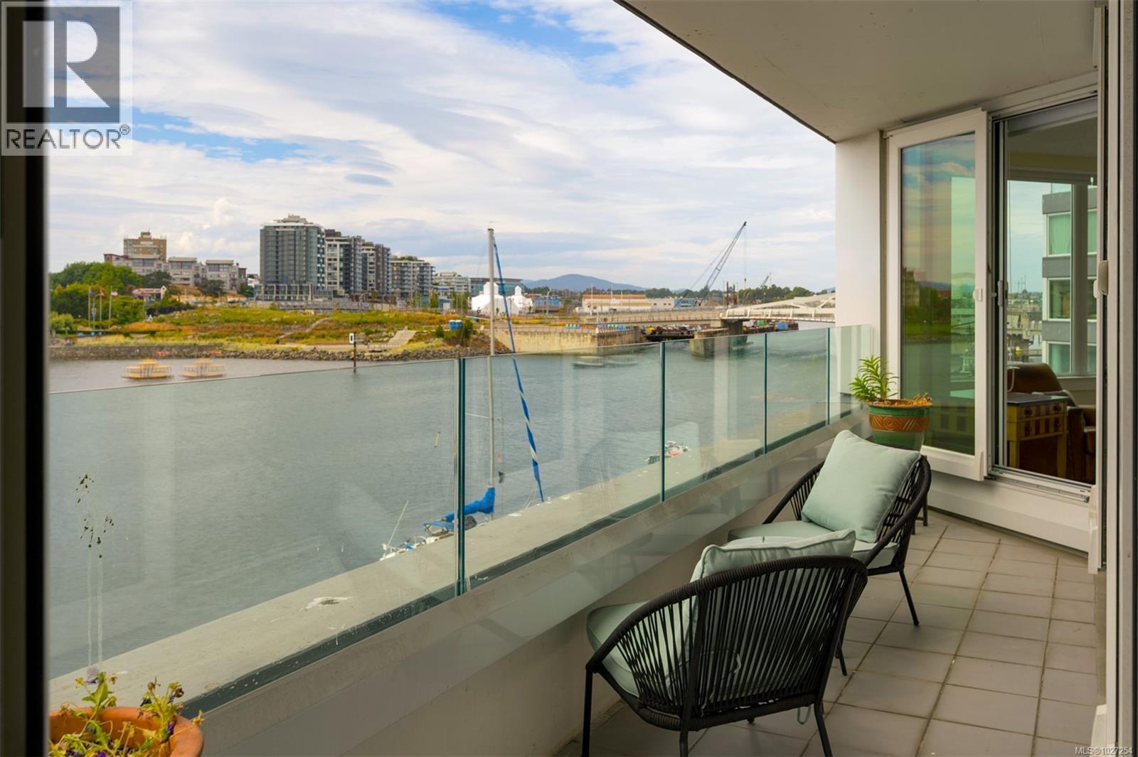 #208 1234 WHARF ST - 25