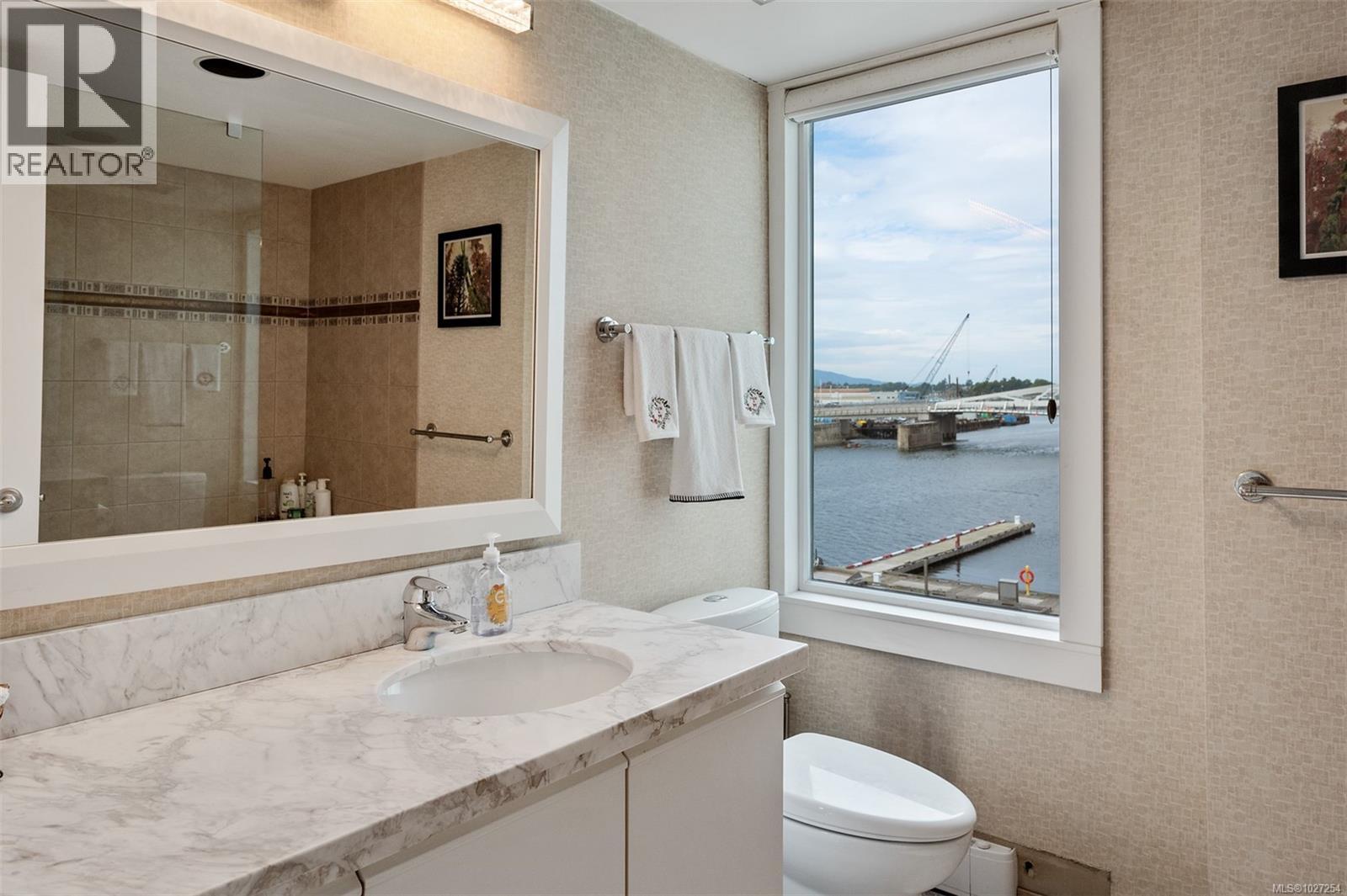 #208 1234 WHARF ST - 32