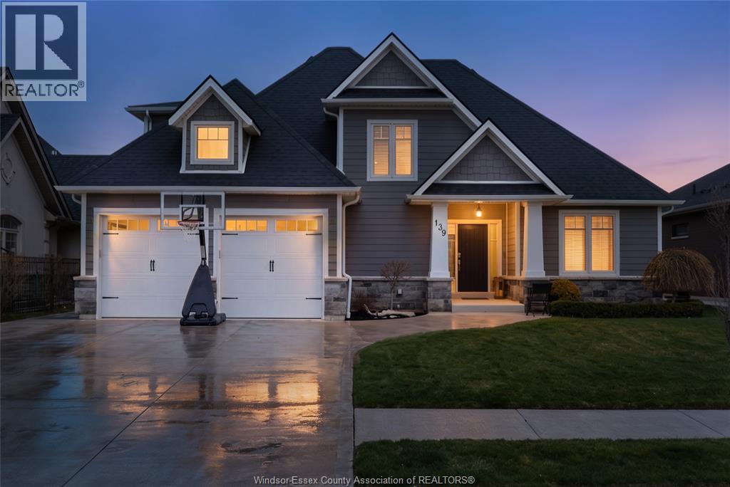 139 Blue Jay CRESCENT - 1
