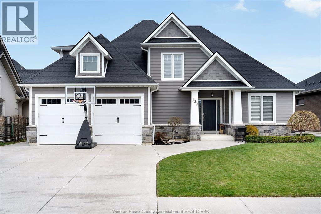 139 Blue Jay CRESCENT - 2