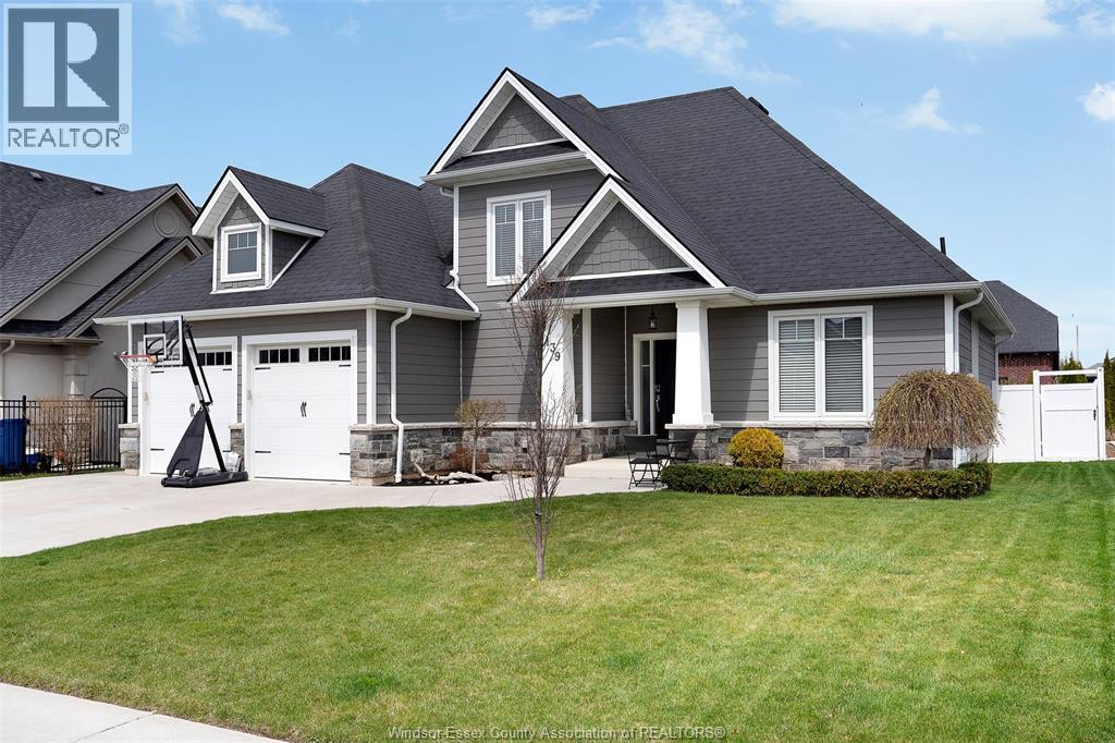 139 Blue Jay CRESCENT - 3