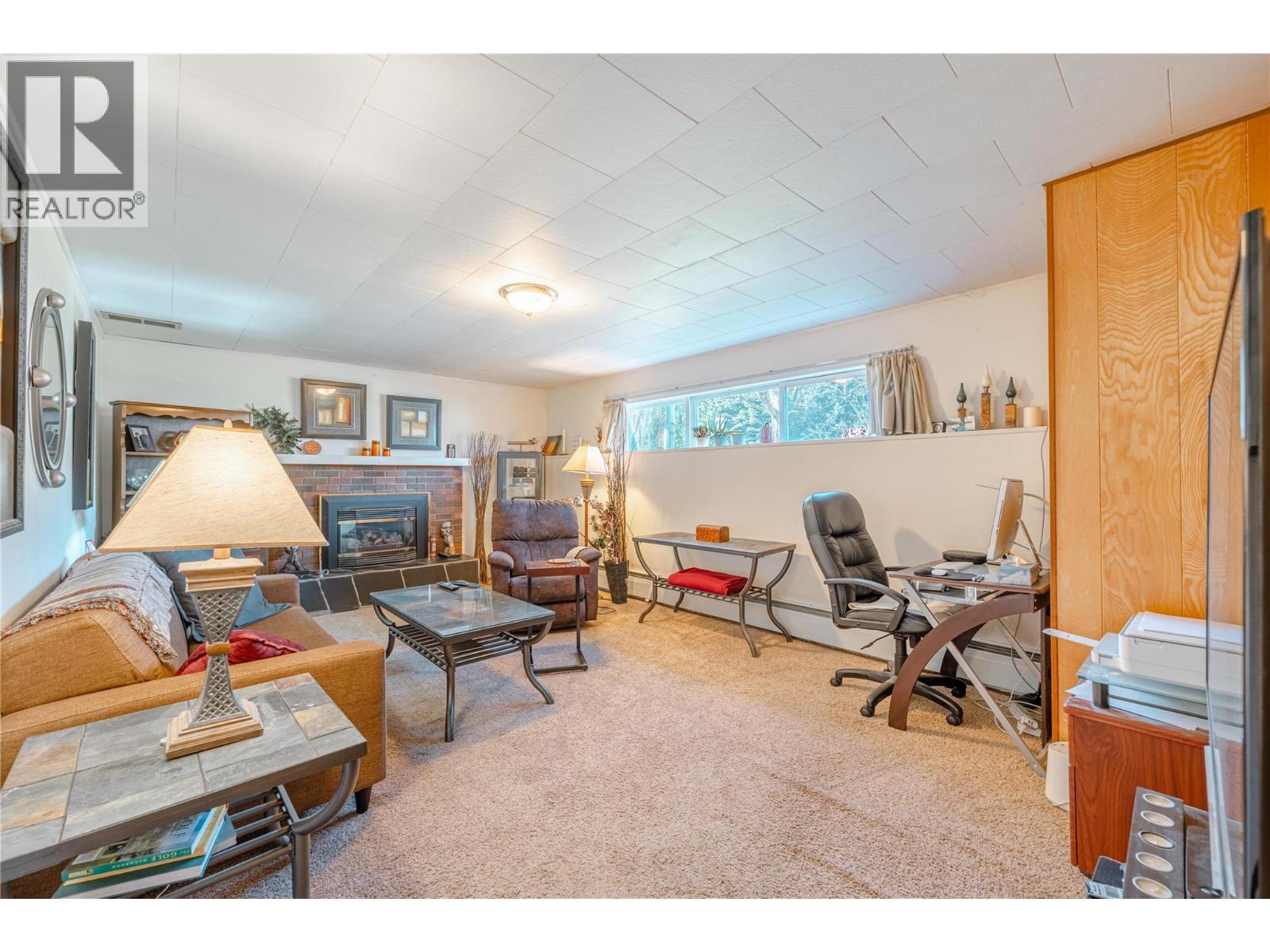 1956 AIRPORT WAY - 18