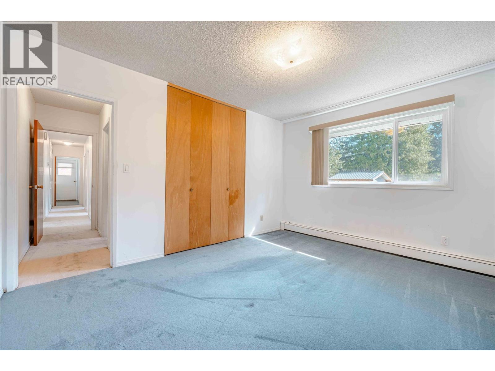 1956 AIRPORT WAY - 45