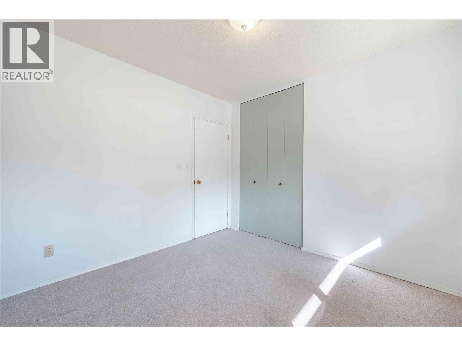 1956 AIRPORT WAY - 49