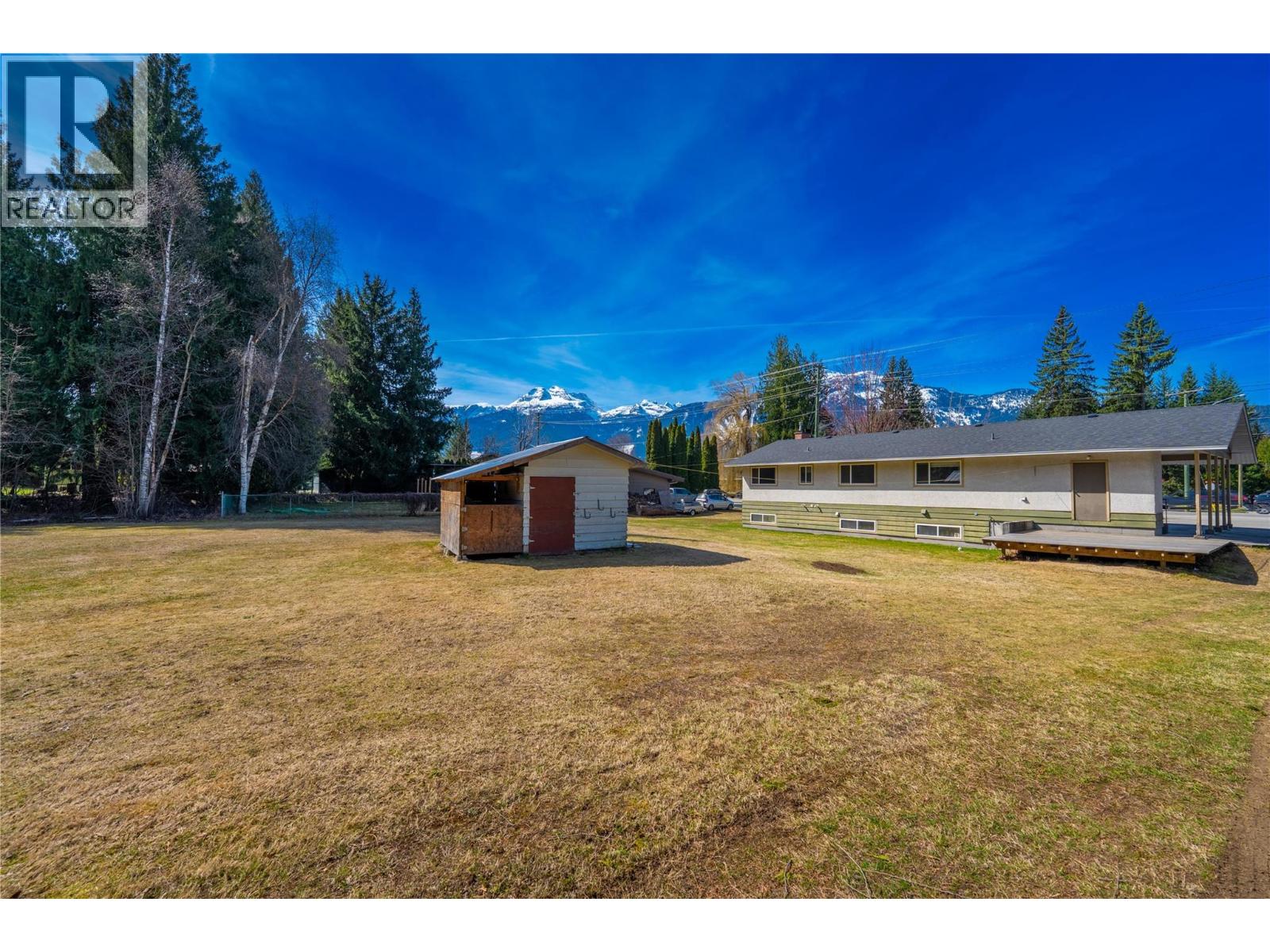 1956 AIRPORT WAY - 6