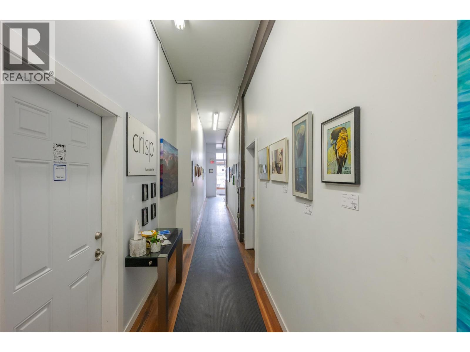 6222 Main Street, Oliver