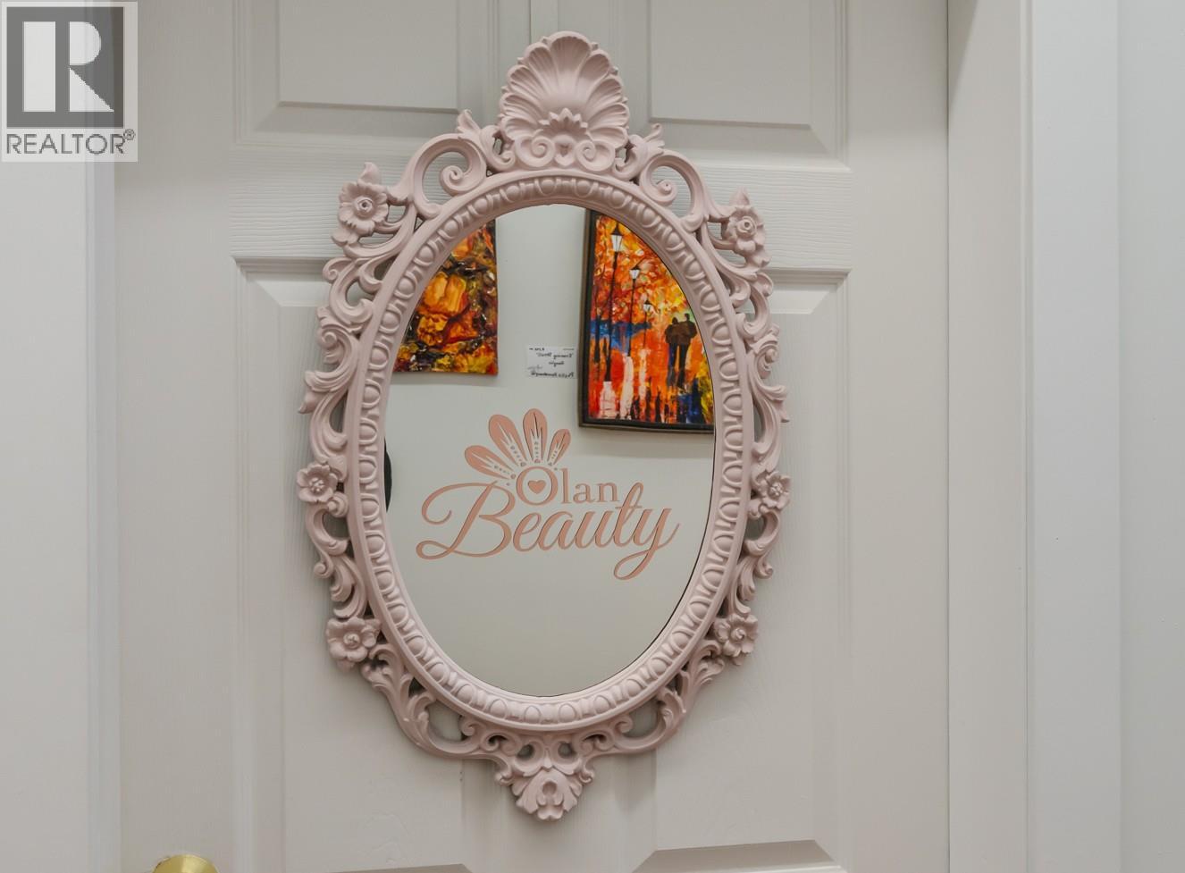 6222 Main Street, Oliver