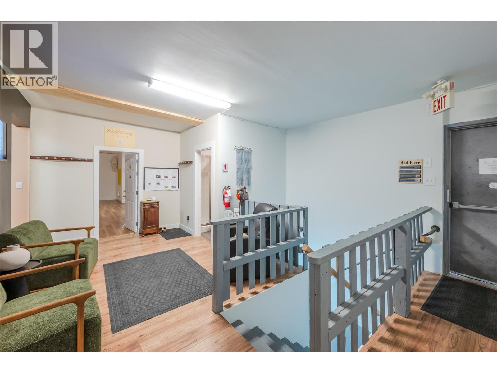 6222 Main Street, Oliver