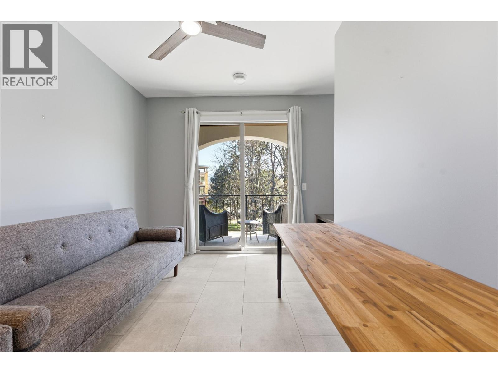 #8 7373 BROOKS LANE - 23