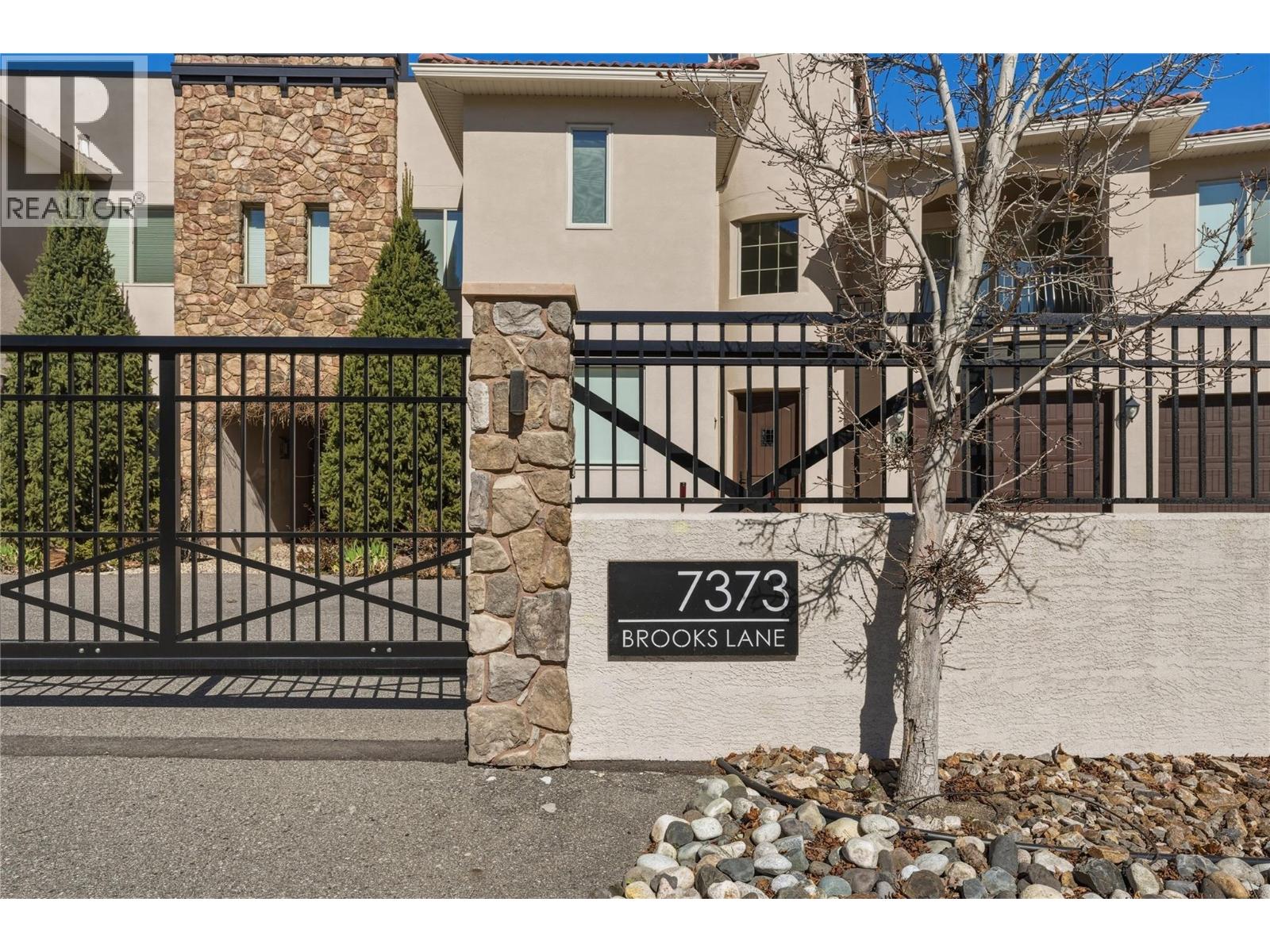 #8 7373 BROOKS LANE - Image 3