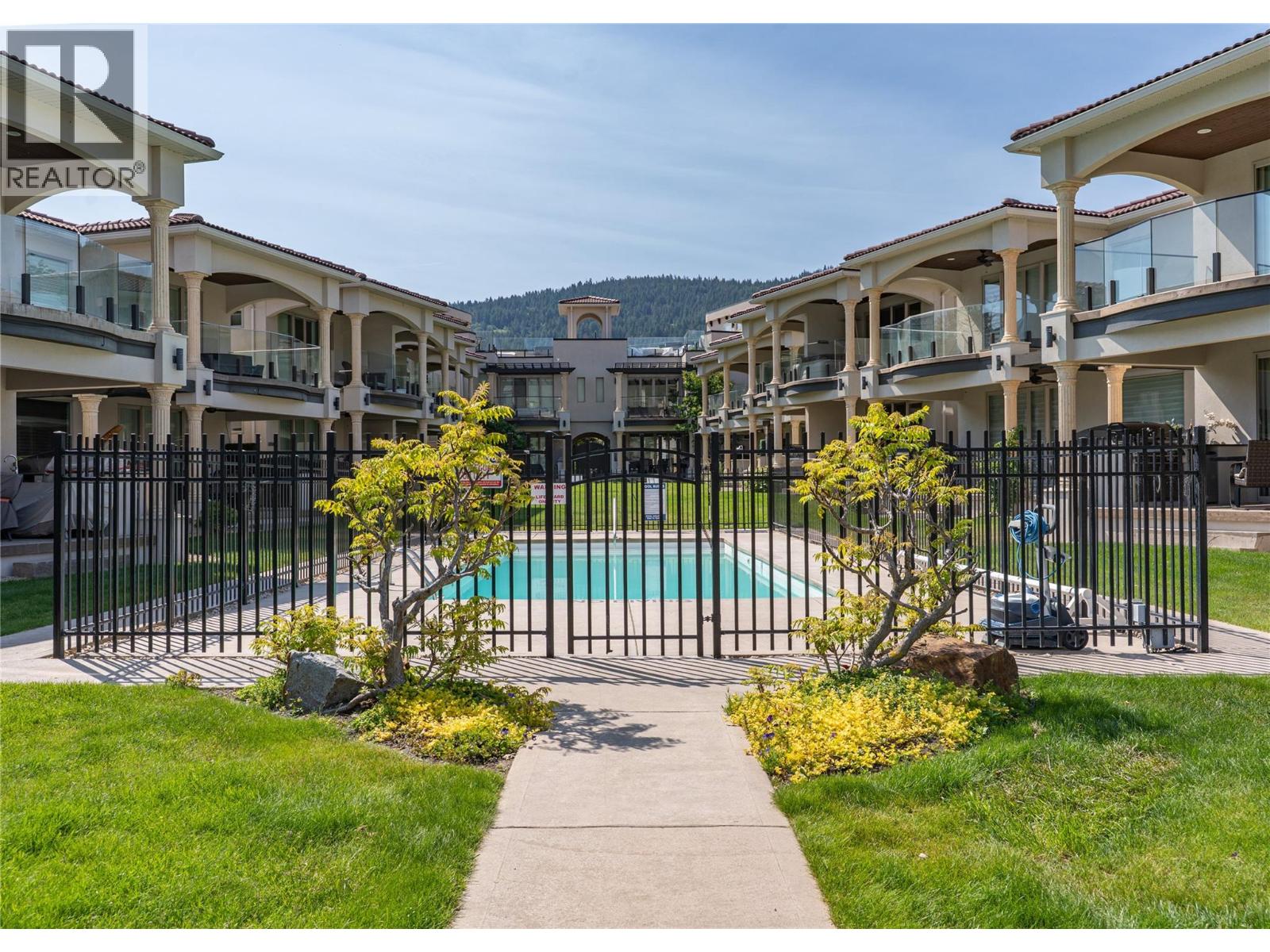 #8 7373 BROOKS LANE - 53