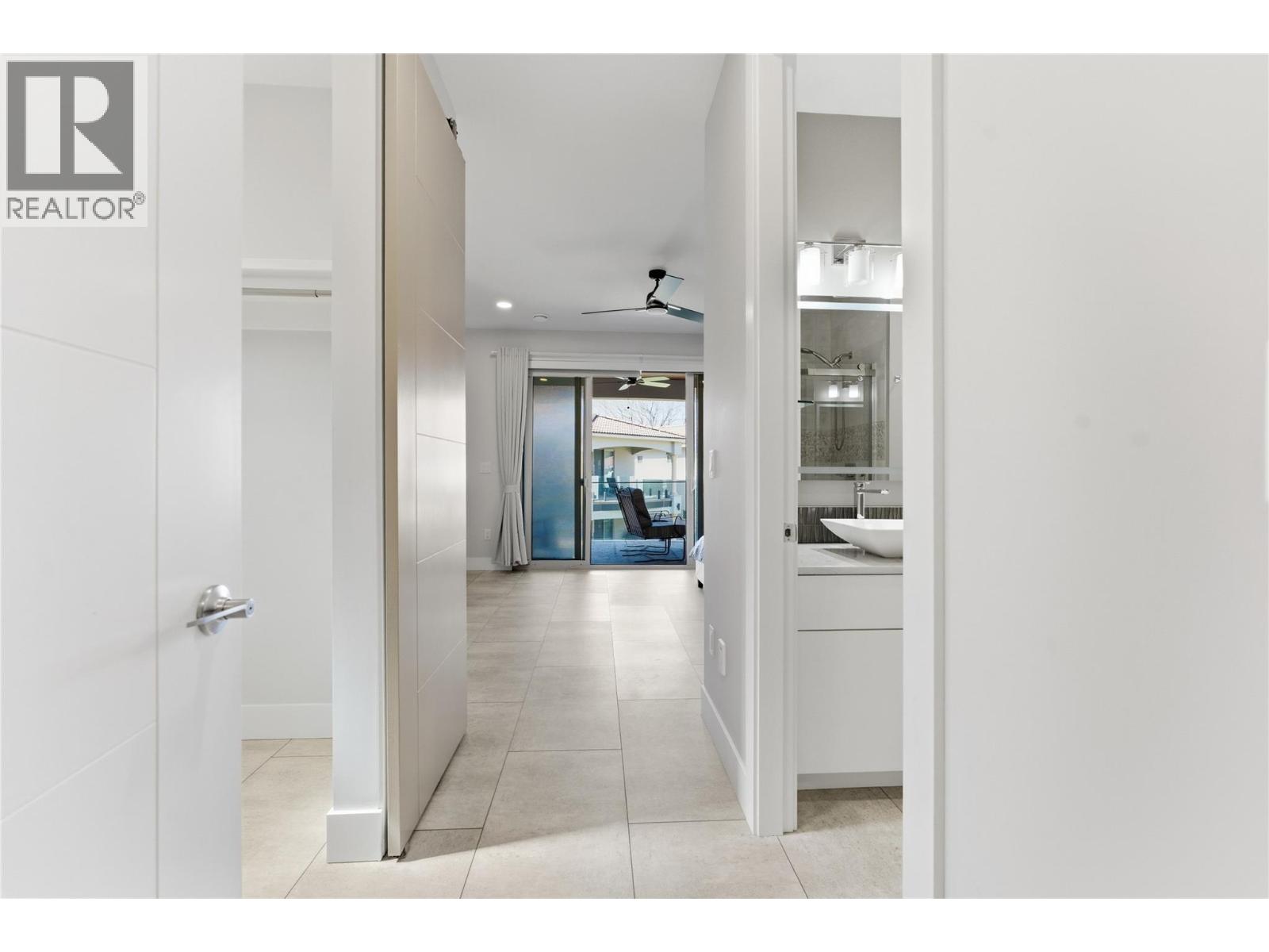 #8 7373 BROOKS LANE - 33