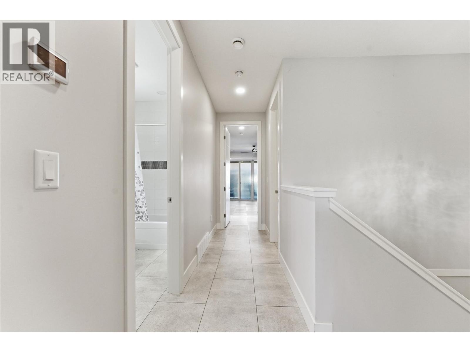 #8 7373 BROOKS LANE - 30