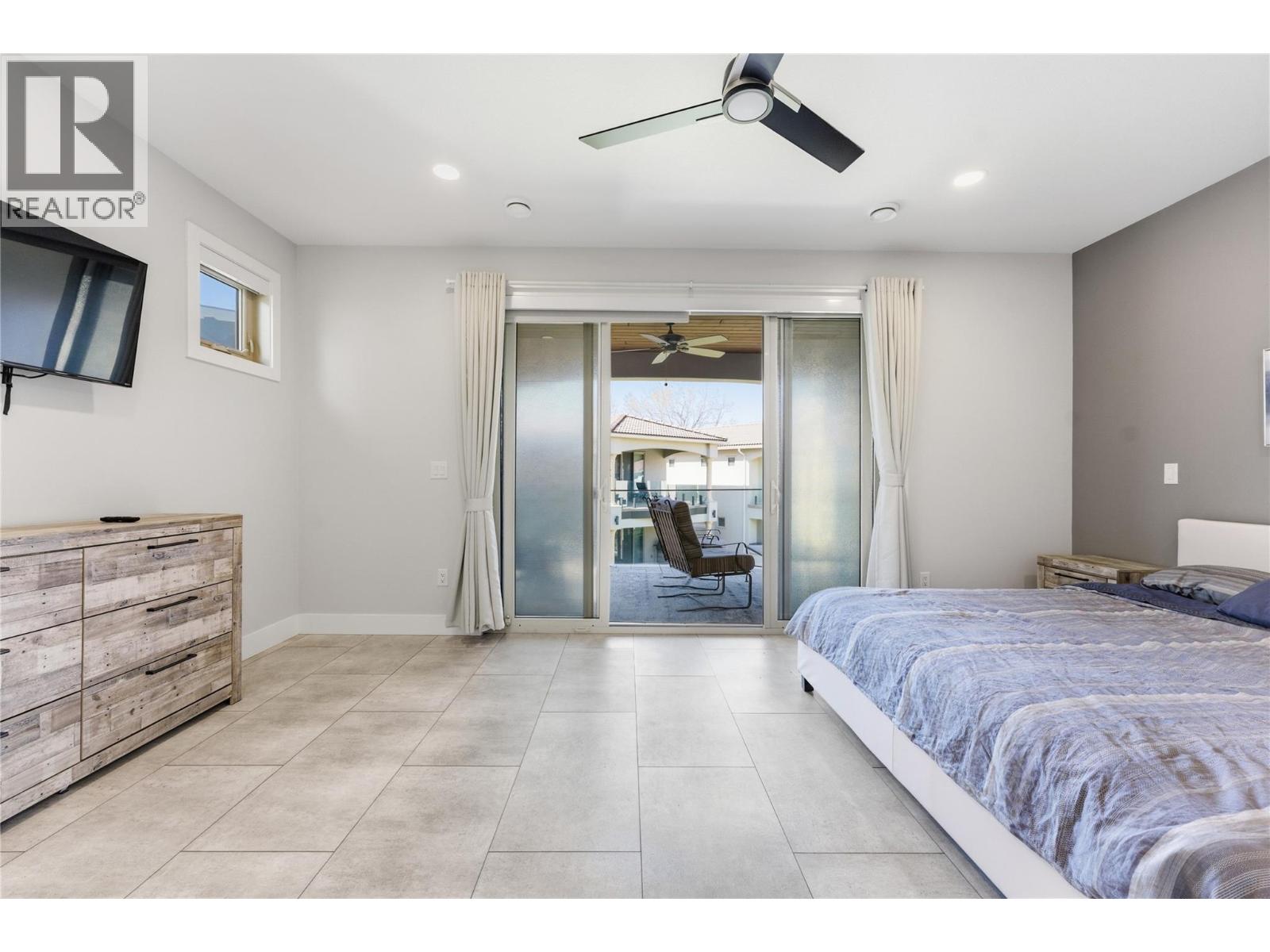 #8 7373 BROOKS LANE - 36