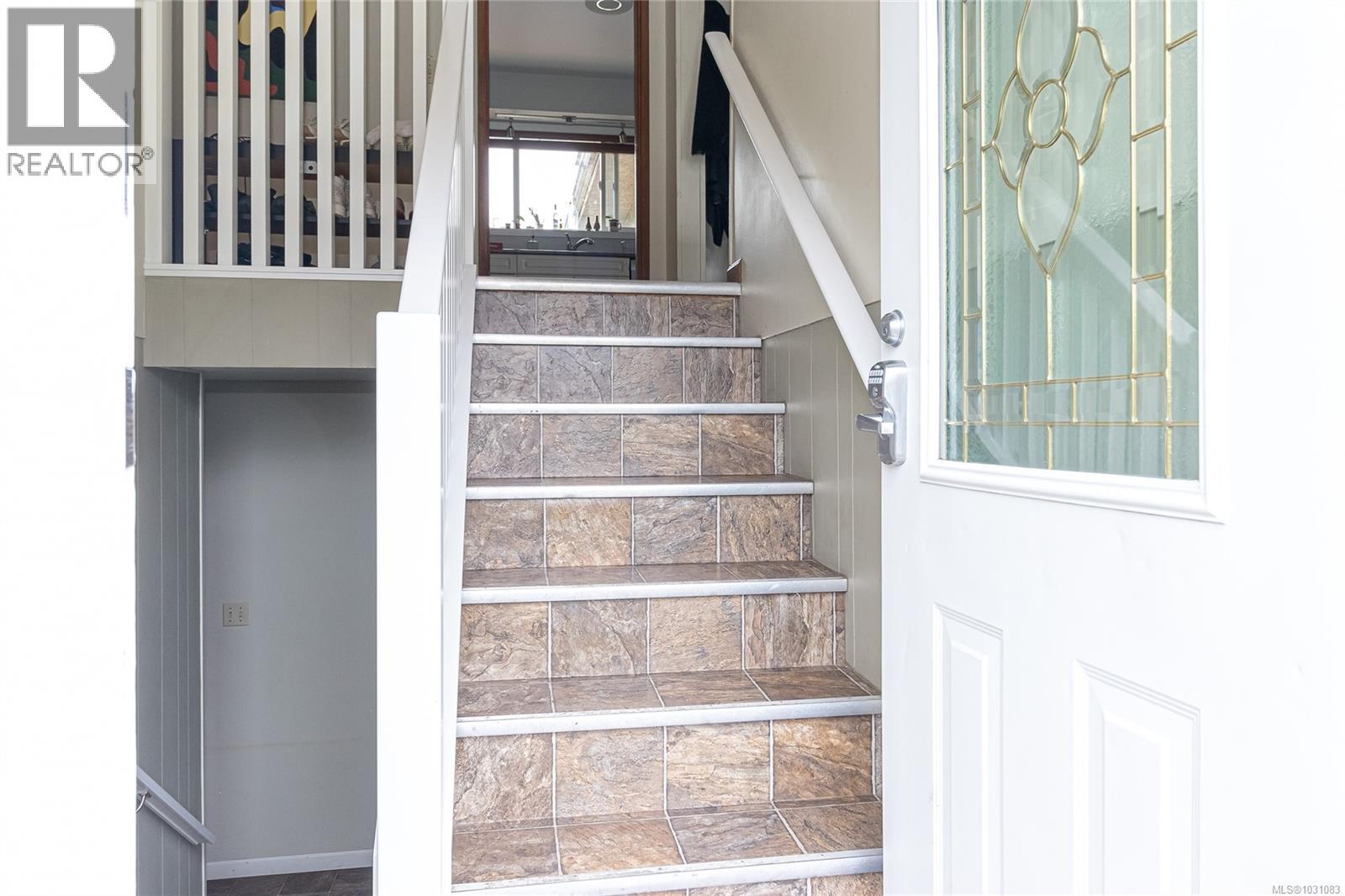 1512 MCRAE AVE - Image 2