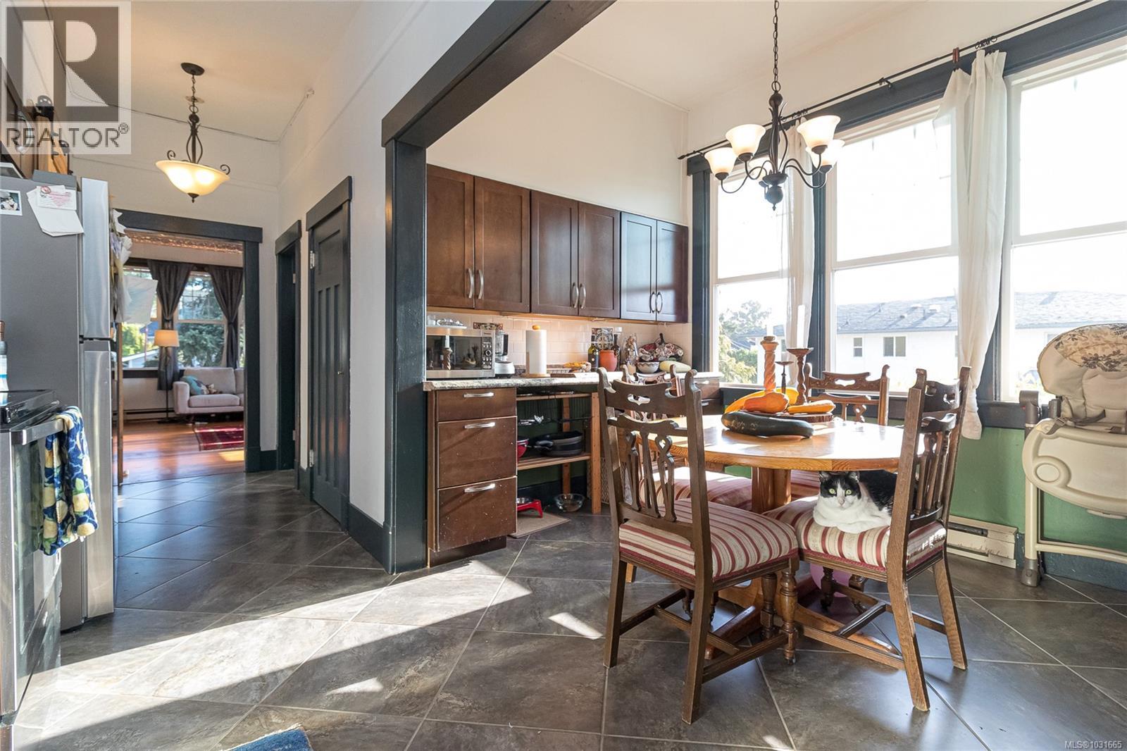 2920 Shakespeare St - 3