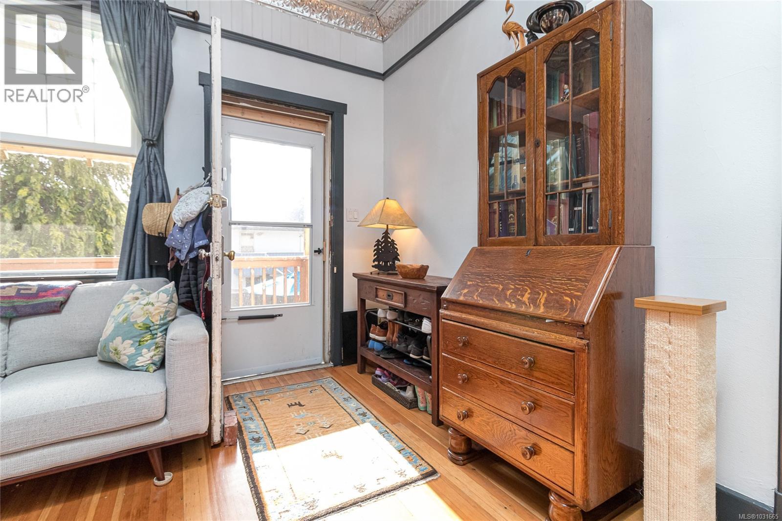 2920 SHAKESPEARE ST - 6