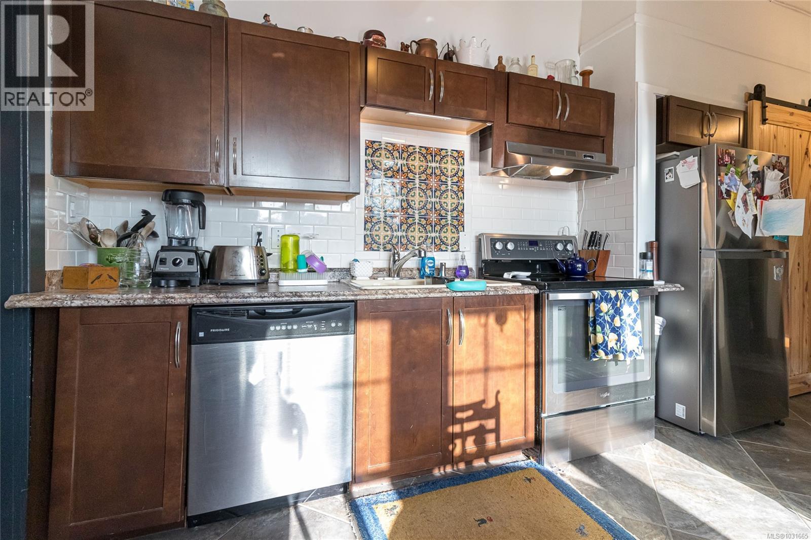 2920 Shakespeare St - 10