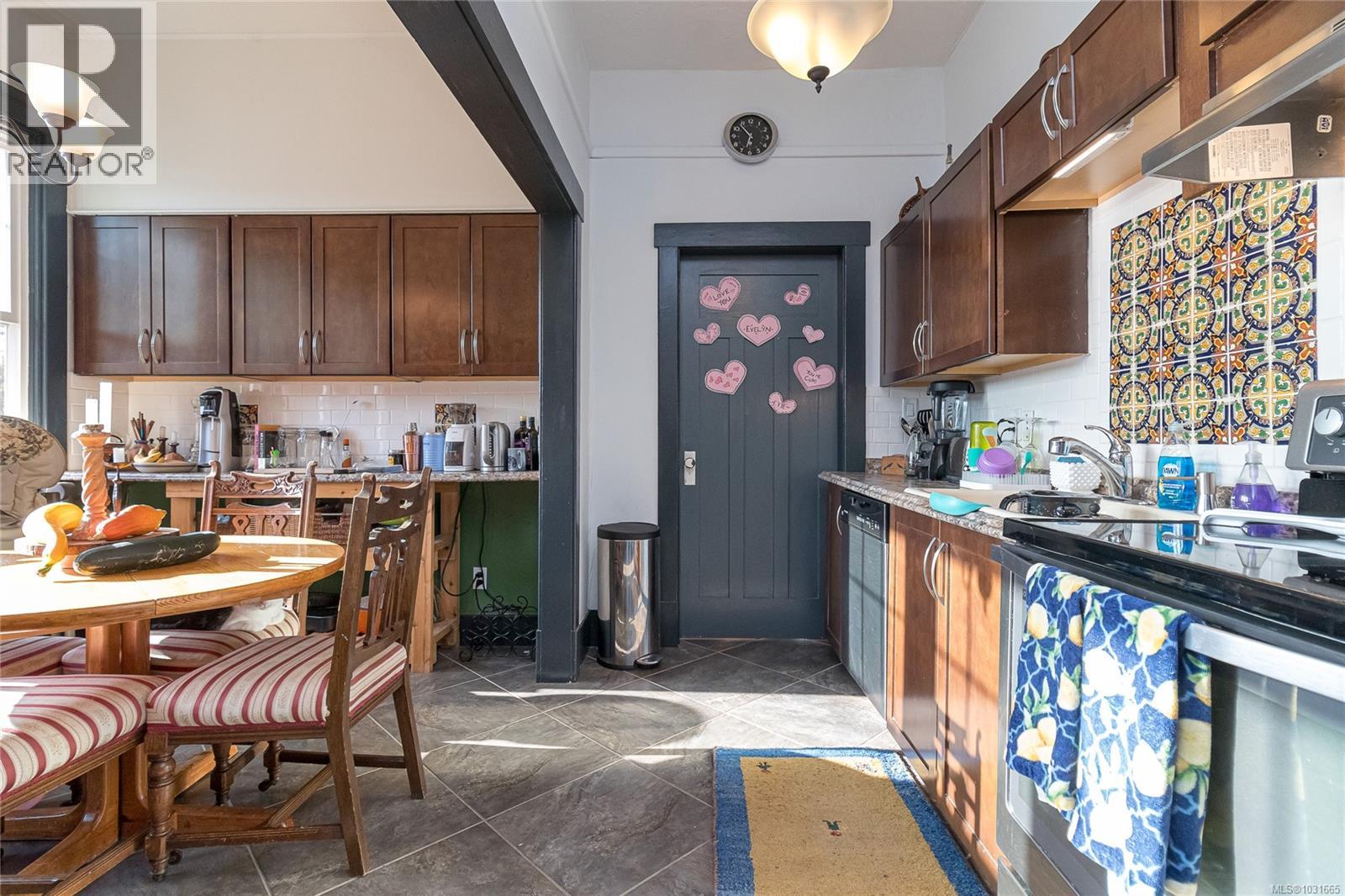 2920 SHAKESPEARE ST - 11