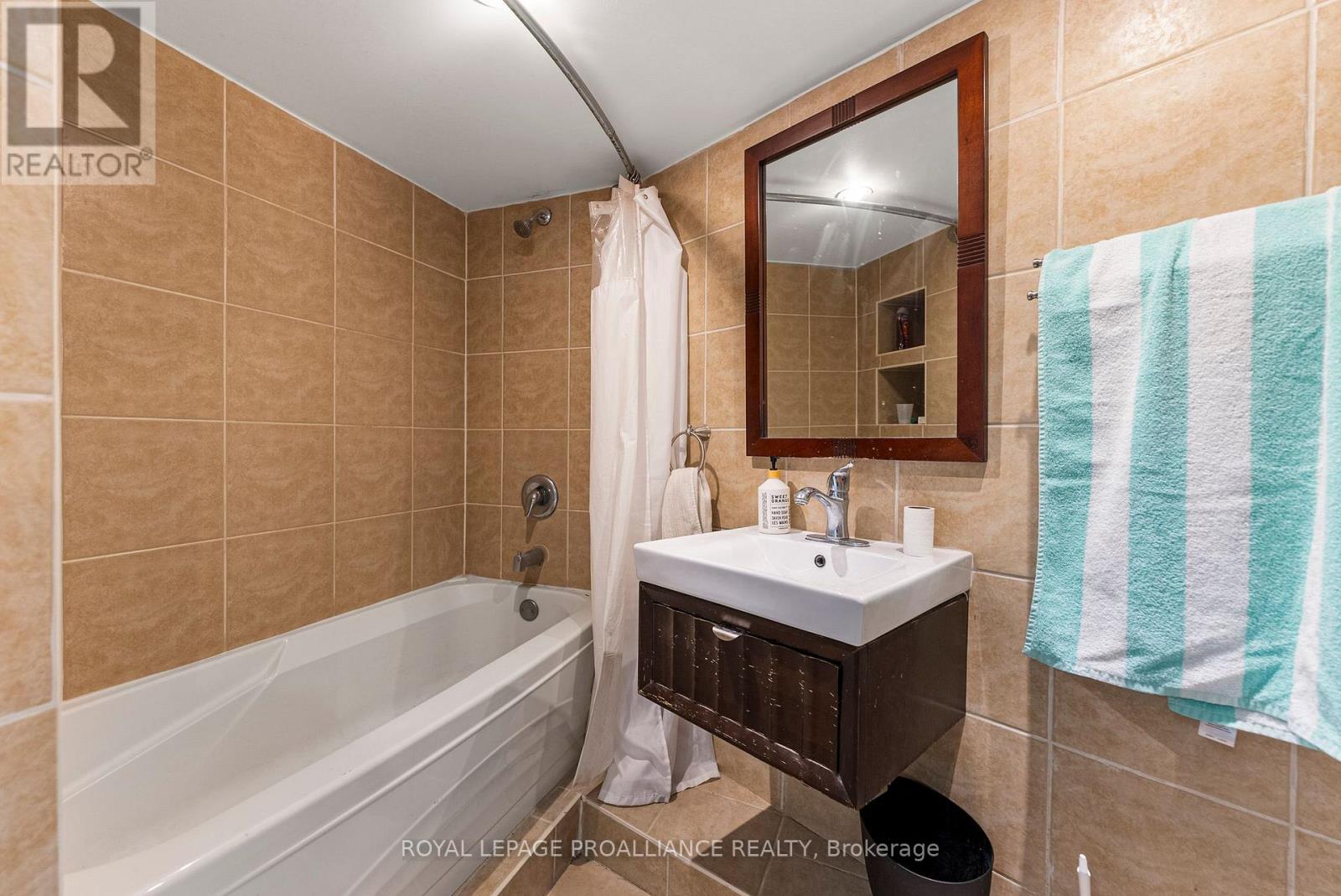 16 BEAVER CREEK LANE — photo 35