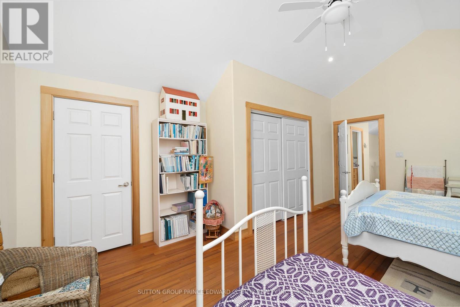 Room for 2 queen beds in the quest quarters