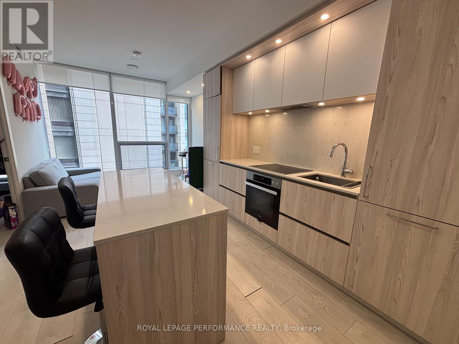 15 MERCER STREET - 12