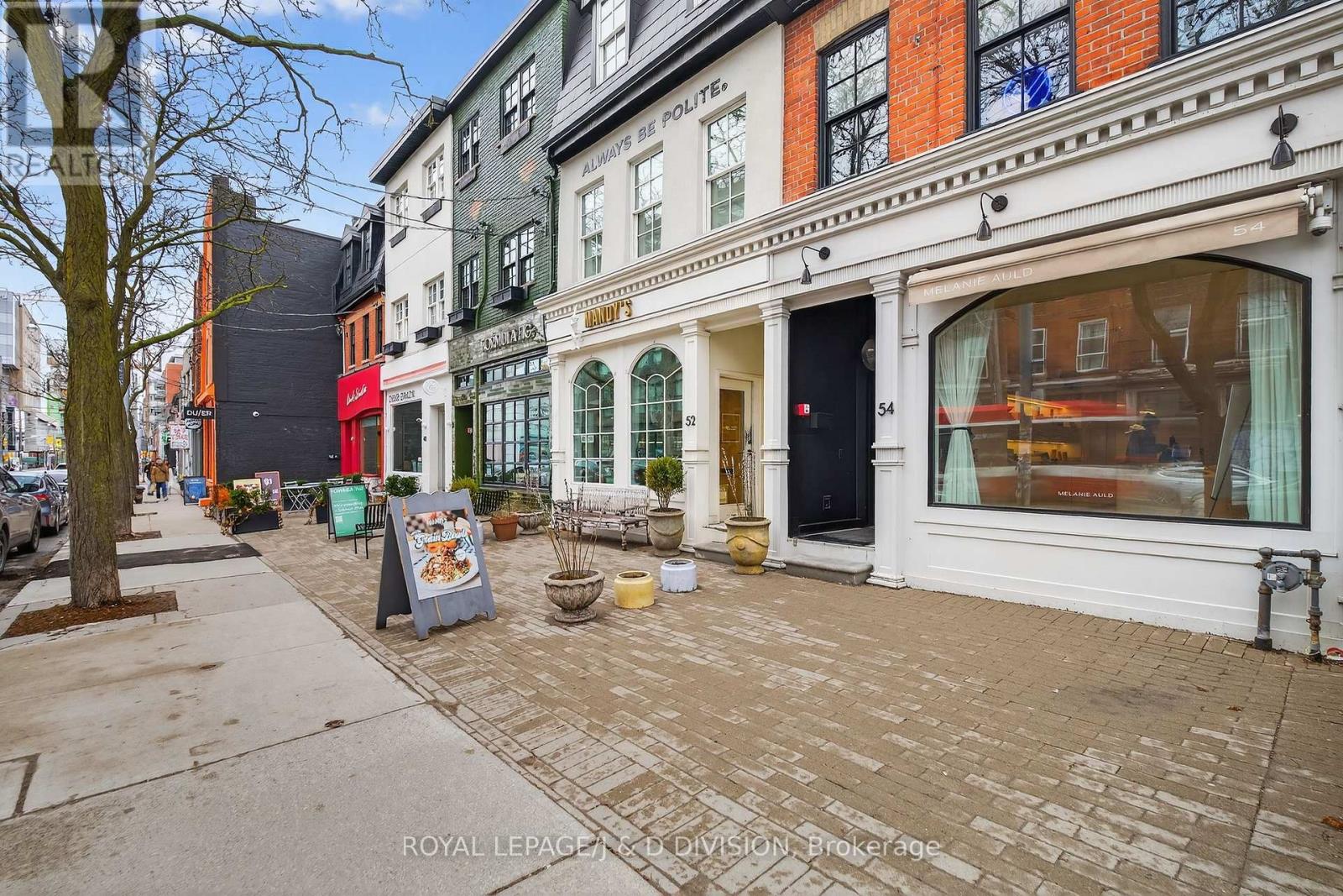 #322 109 OSSINGTON AVENUE - 24