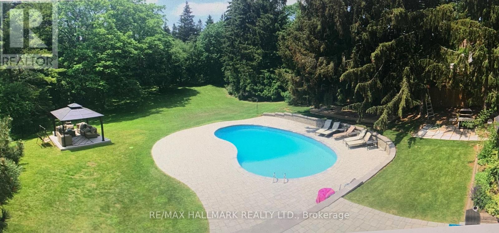 1382 ROUGEMOUNT DRIVE - 2