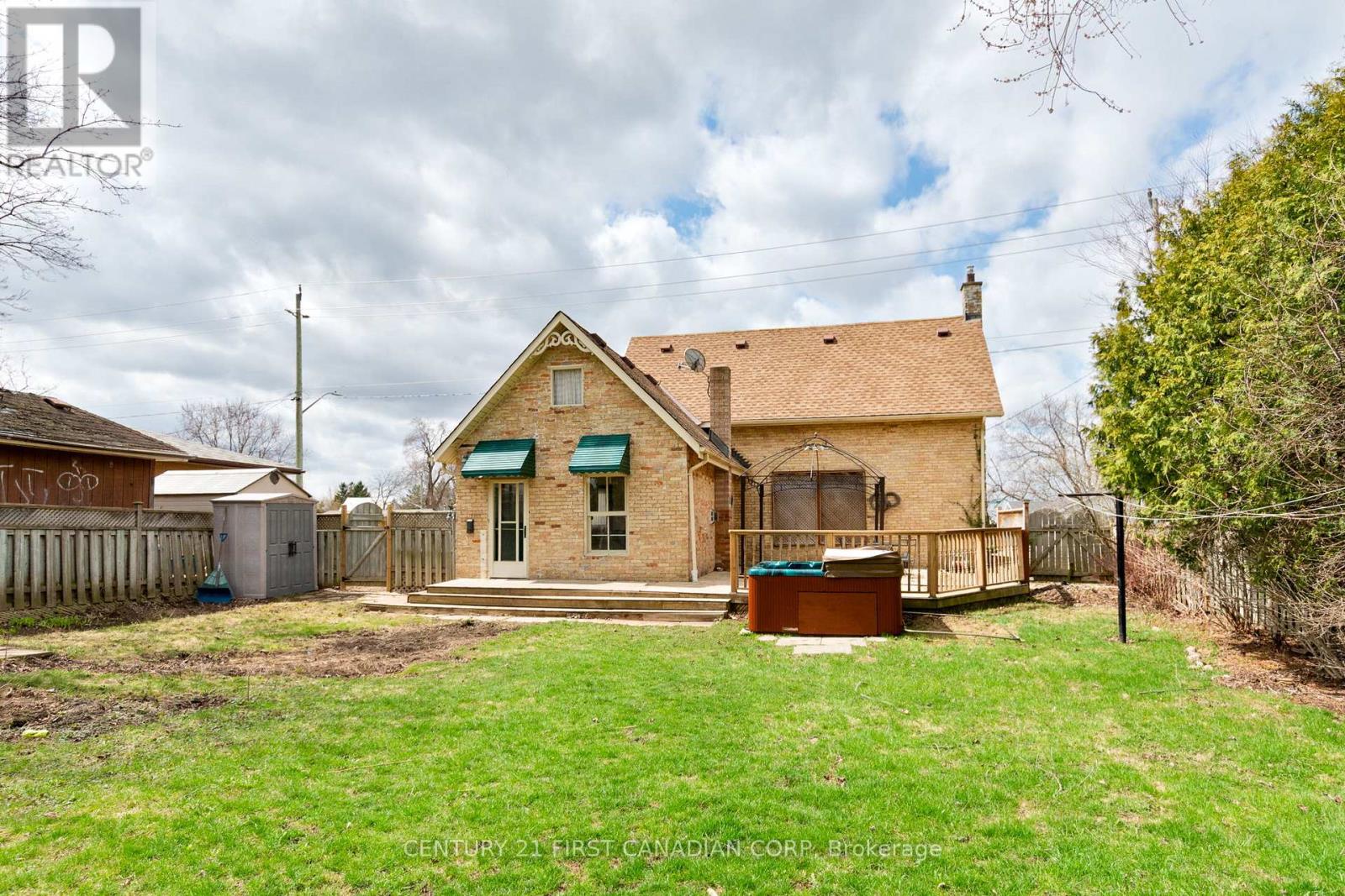 1 FAIRVIEW AVENUE Property Photo