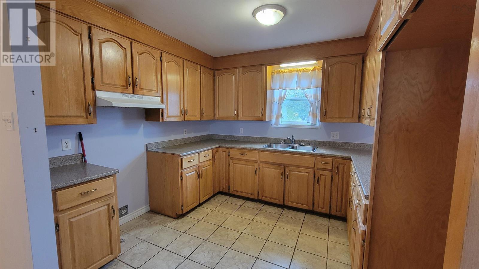 Property 10 of 21 of 59 Clements Avenue