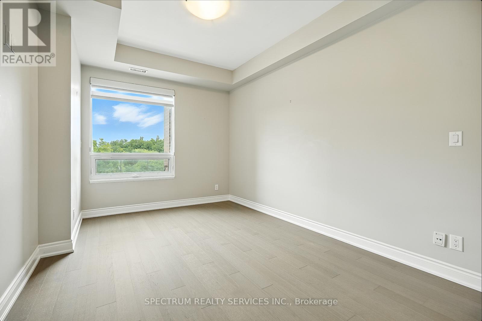 #411 86 WOODBRIDGE AVENUE - 21