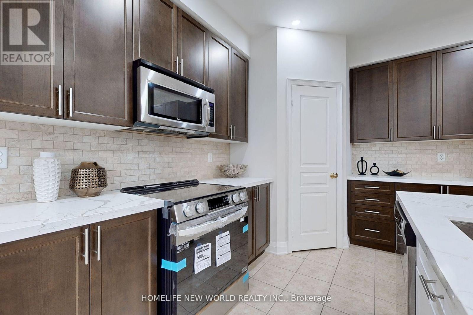 673 CORNELL ROUGE BOULEVARD - 19
