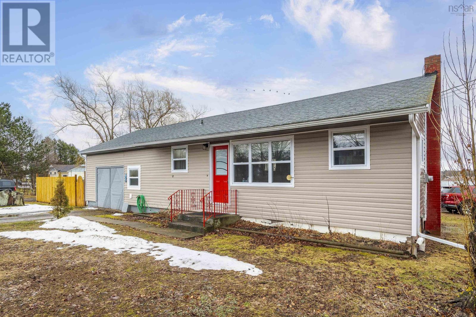 Property photo of 10014 221 Highway