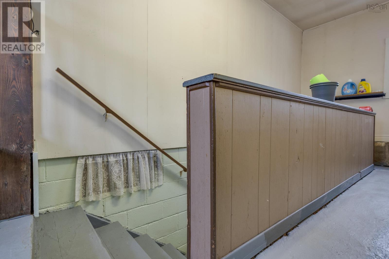 Property 3 of 41 of 10014 221 Highway