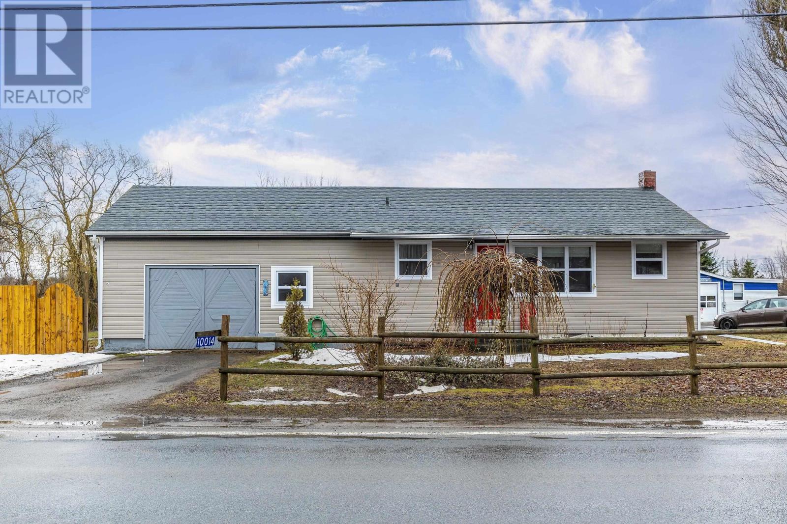 Property 11 of 41 of 10014 221 Highway