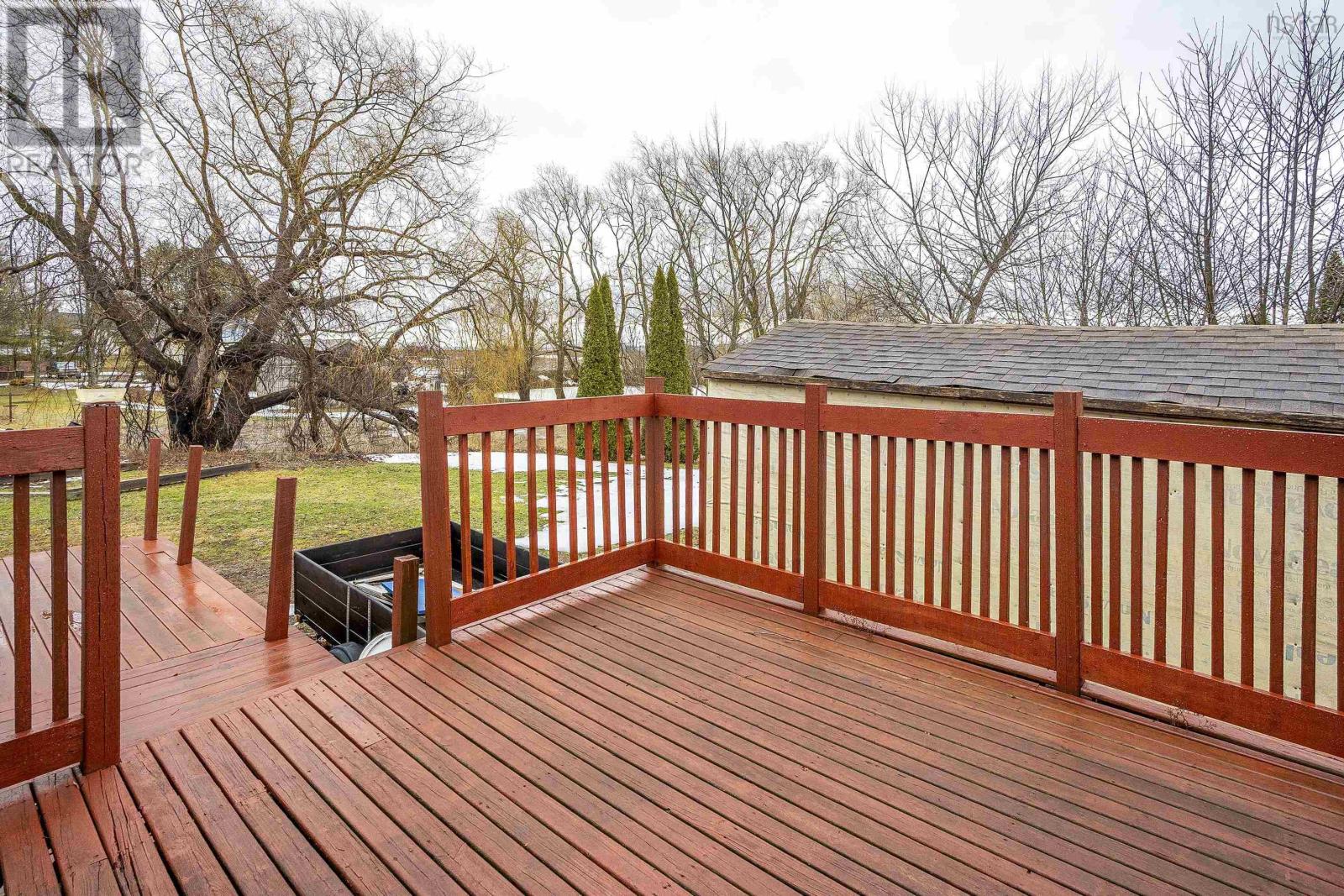 Property 34 of 41 of 10014 221 Highway