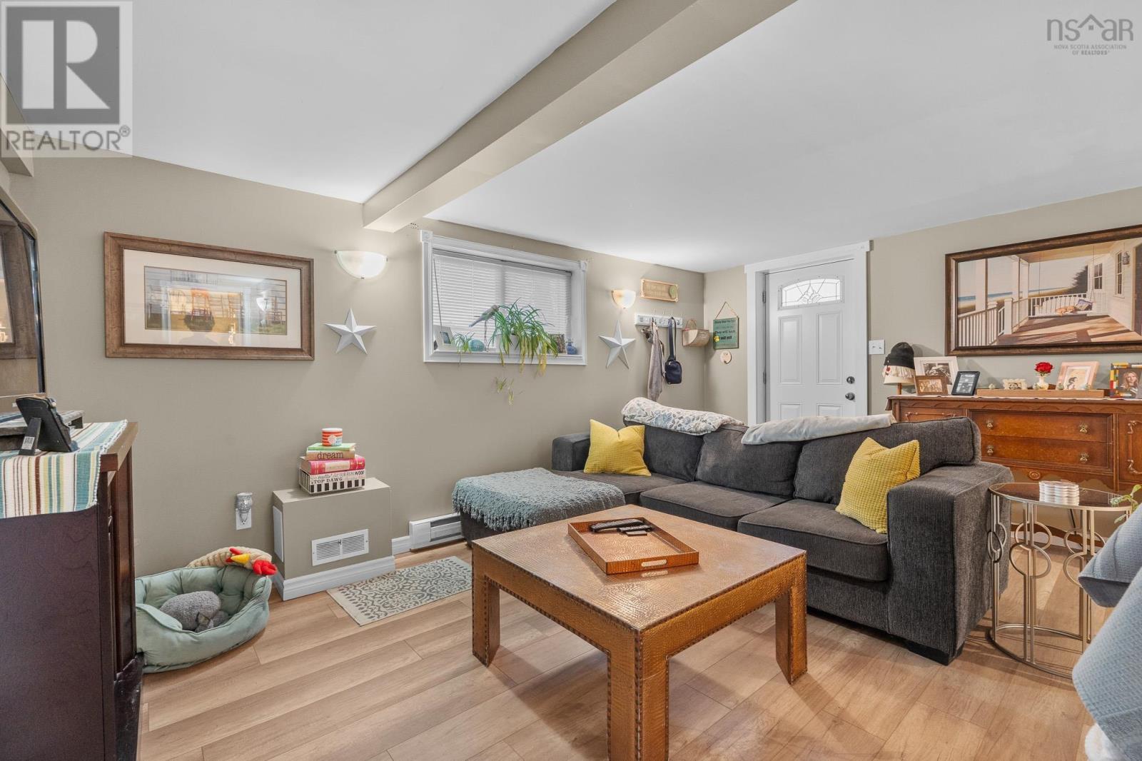 Property 23 of 42 of 11 A&B Provost Street