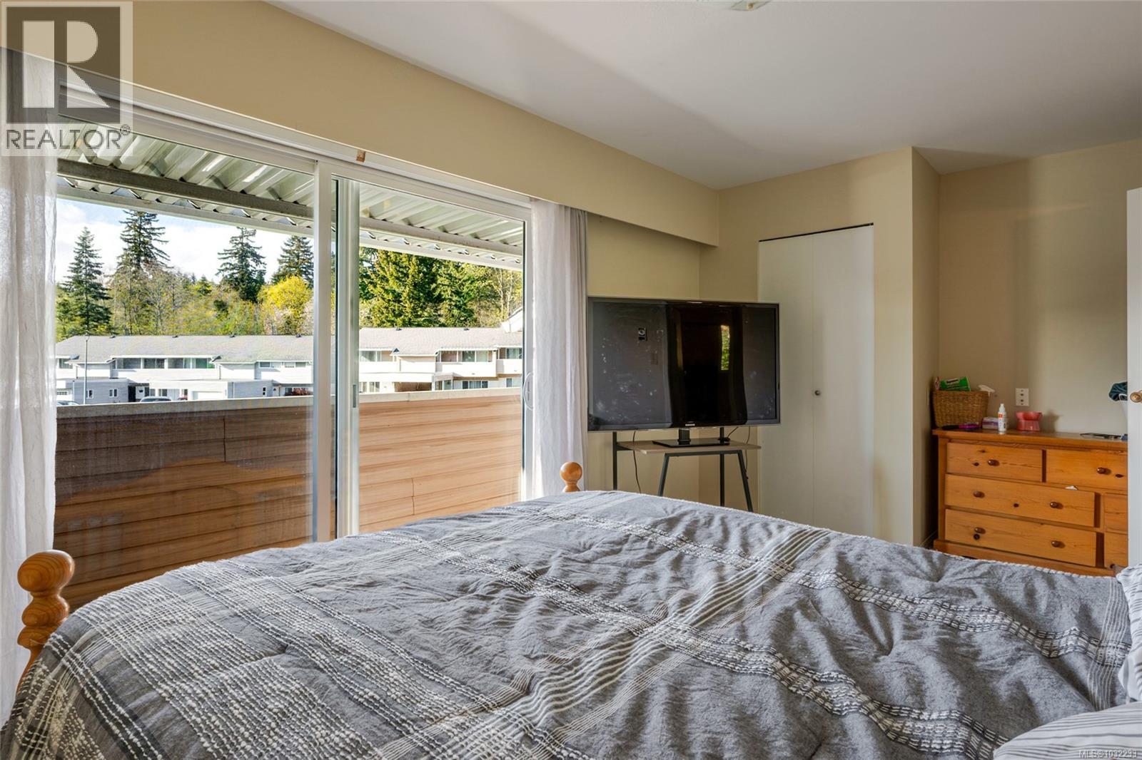 5237 GERTRUDE ST - 22