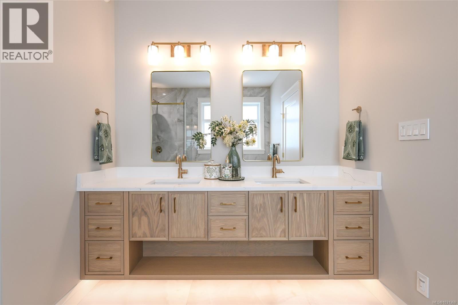 3222 WINCHESTER AVE - 34