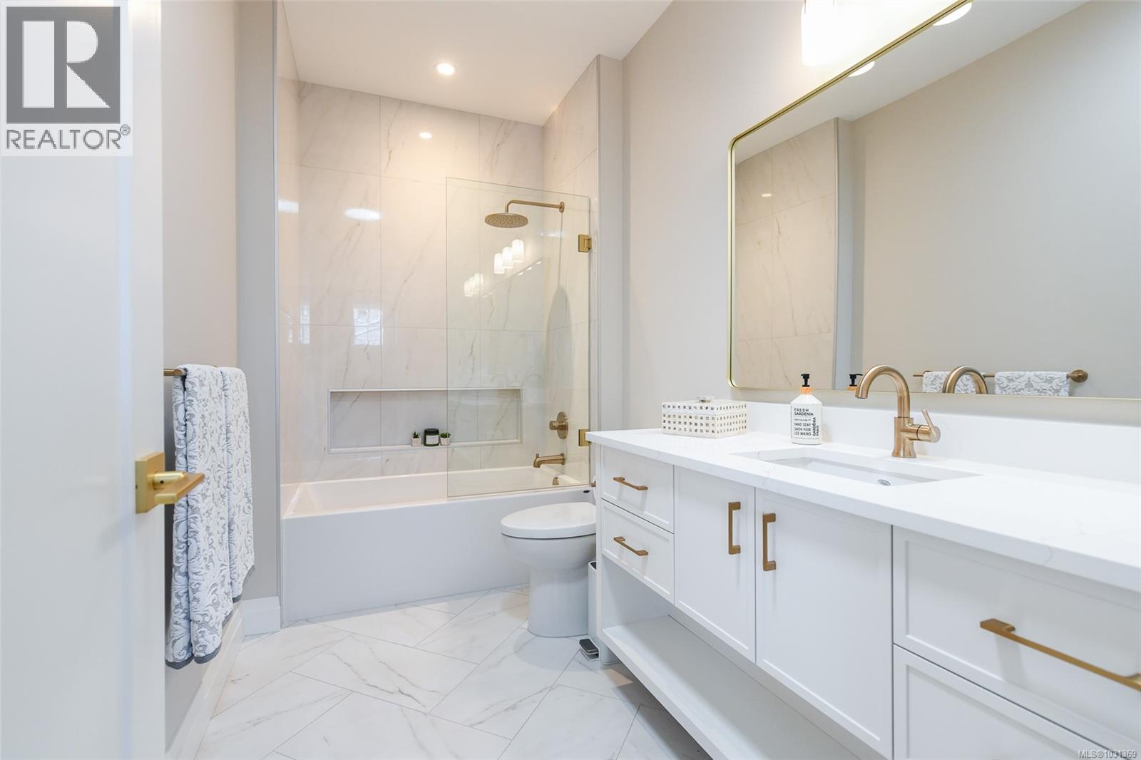 3222 WINCHESTER AVE - 42