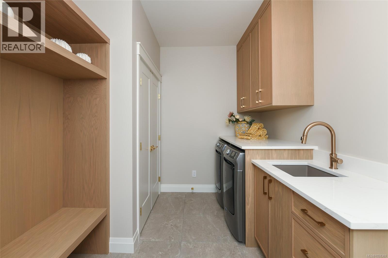 3222 WINCHESTER AVE - 44