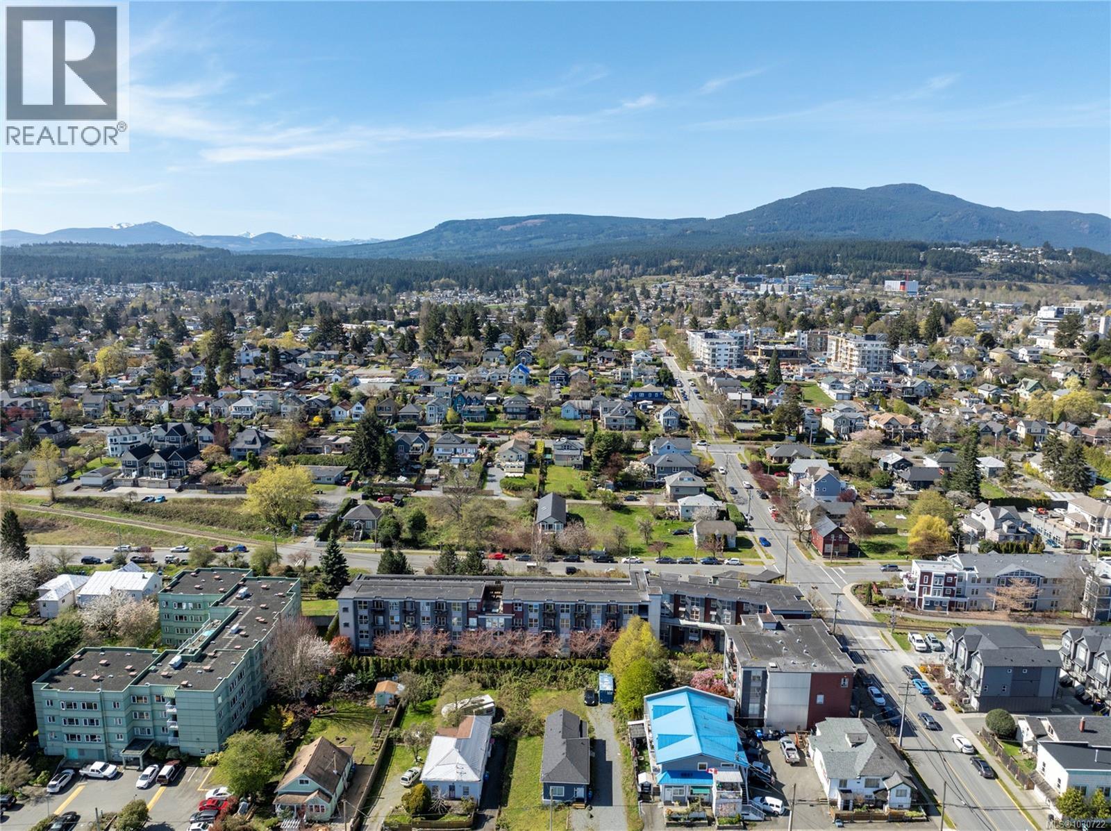 #310 555 Franklyn St - 26