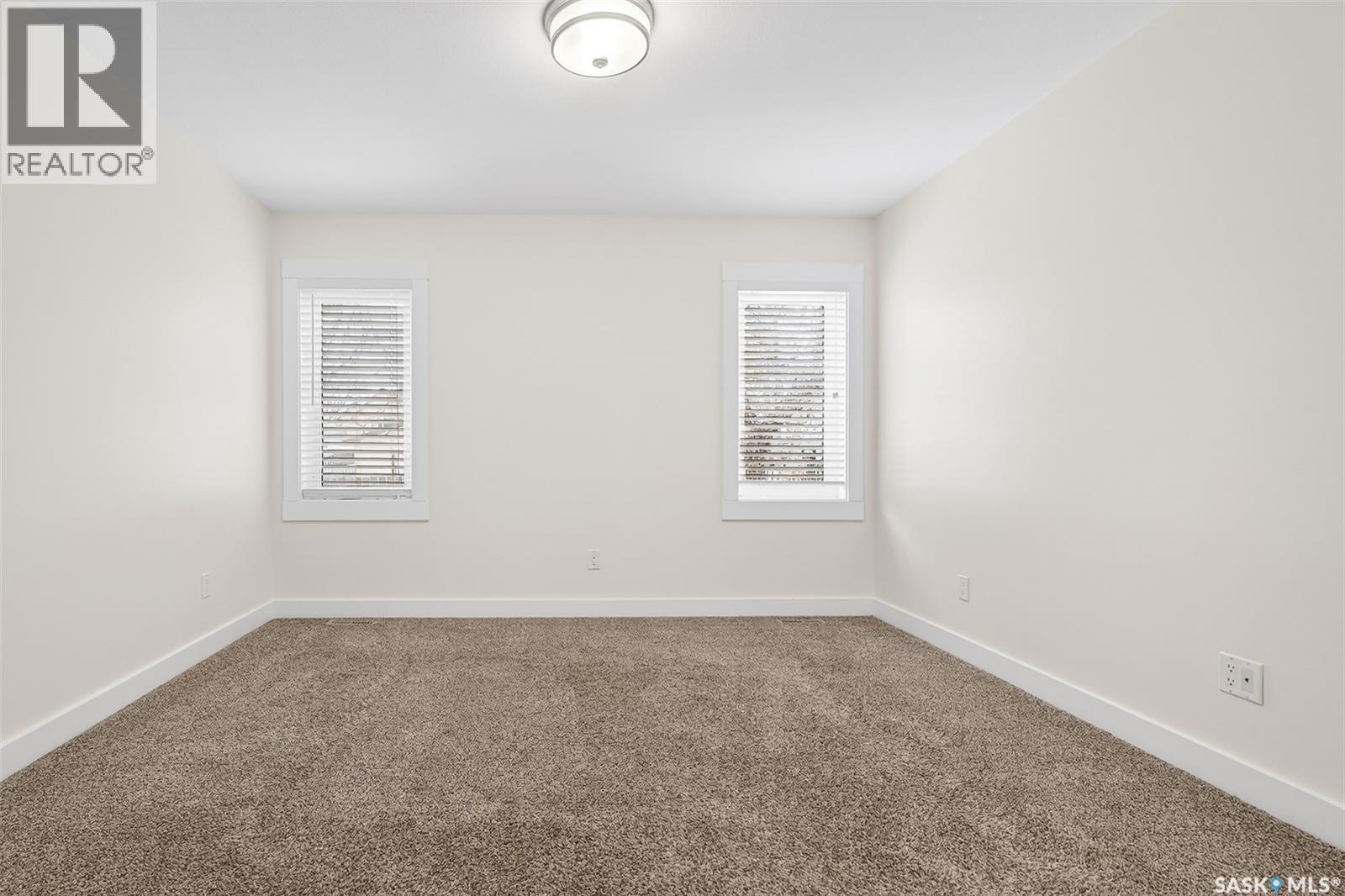 915 Athabasca STREET E - 15
