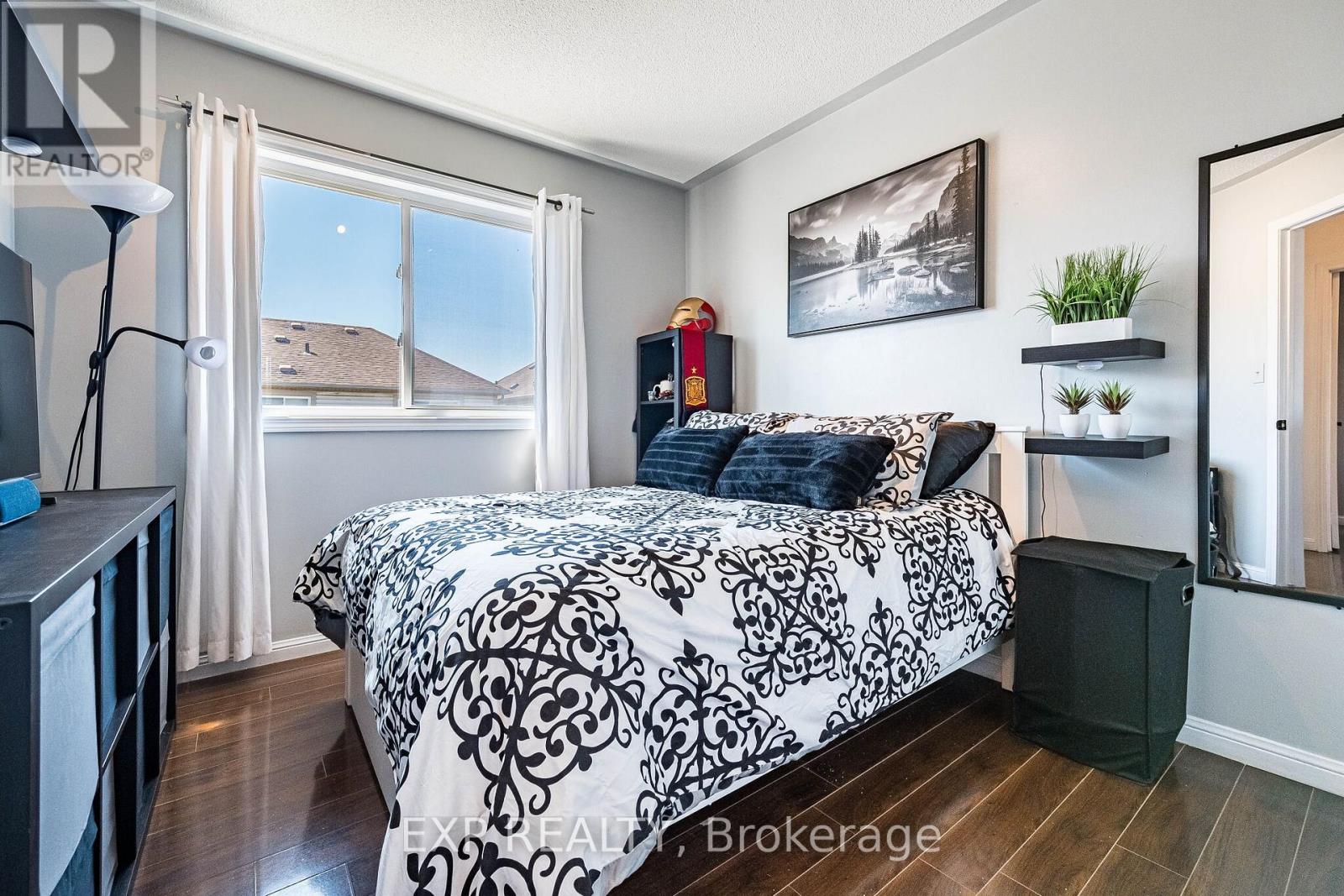 53 SWEETWOOD CIRCLE - 26