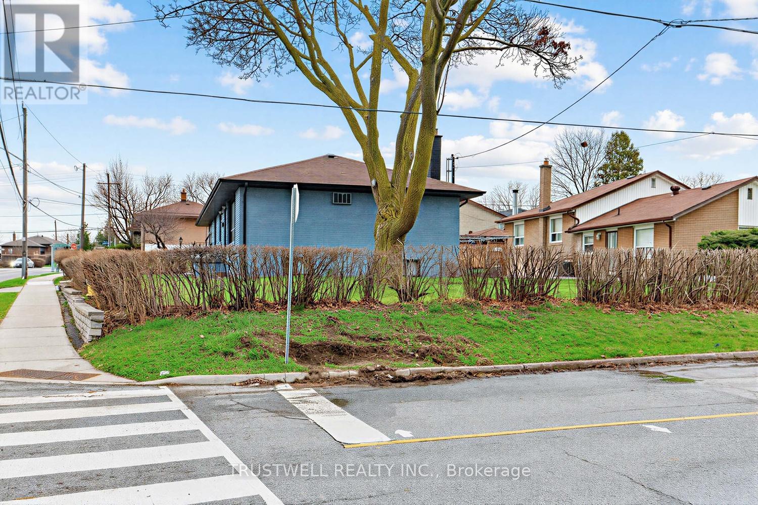 2 DEL RIA ROAD - 31